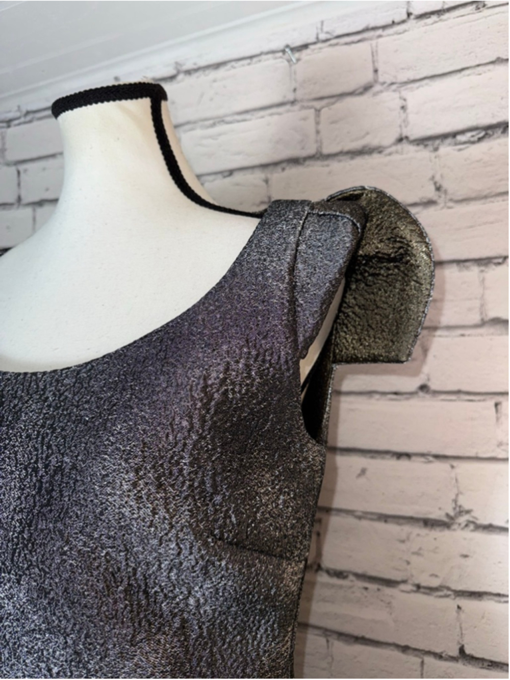 Women's Antonio Berardi Dress Silver Metallic Sheath Modern Size 6 (EU 42) NWT - Picture 5 of 16
